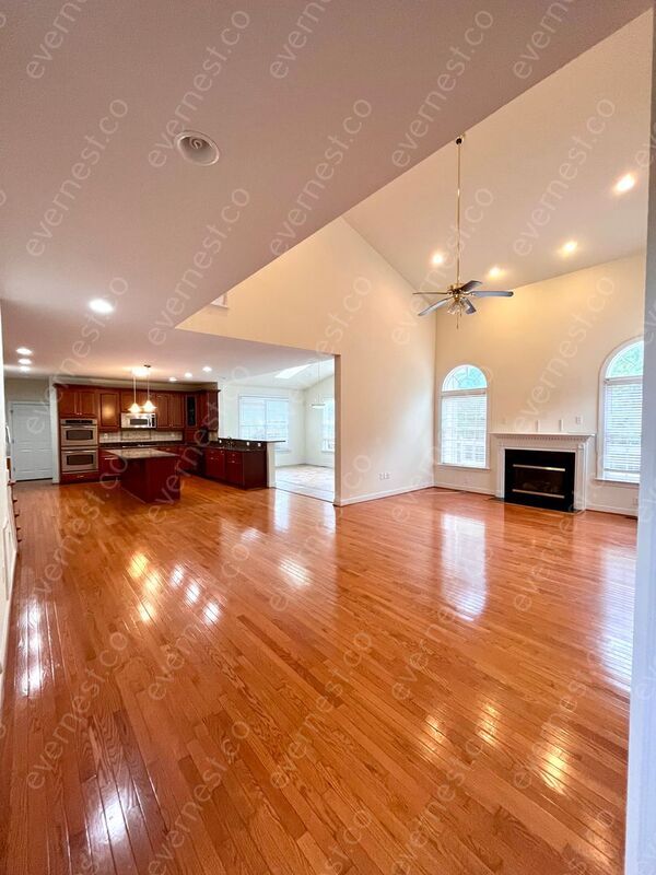 Building Photo - 5631 Barnsley Pl