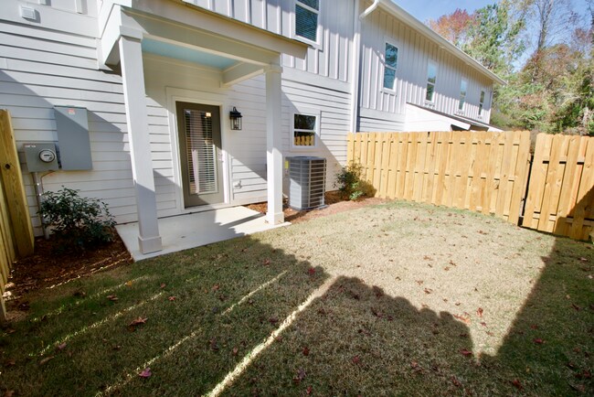 Foto del edificio - 3/2.5 Luxury Townhome Now Available!