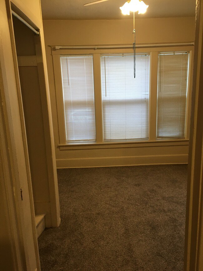 619 N Mill St Unit 619, Clio, MI 48420 Apartments in Clio, MI