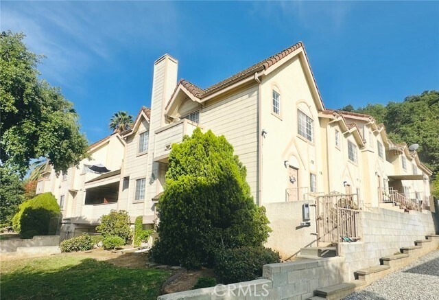 Foto del edificio - 241 Monterey Rd