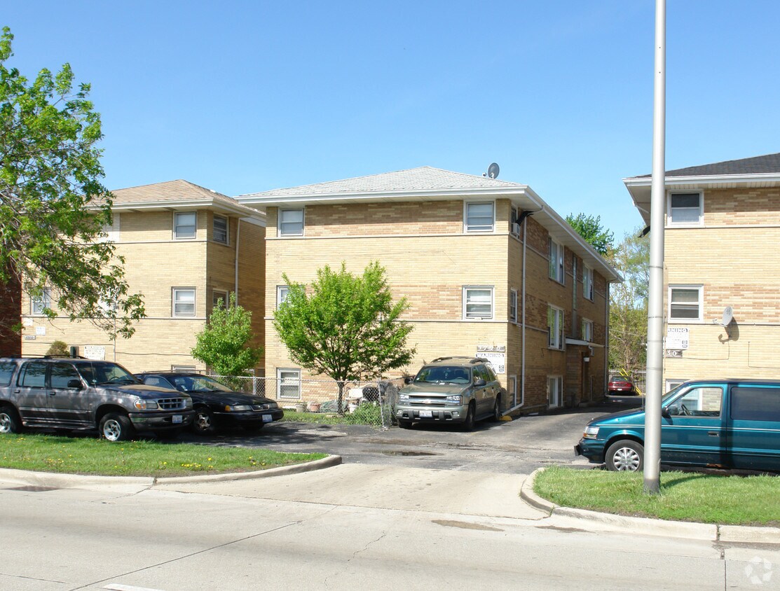 Primary Photo - 1720 N 1st Ave