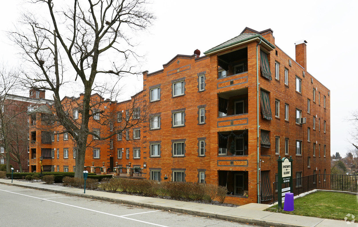 Apartamentos en la Academia - Apartments on Academy