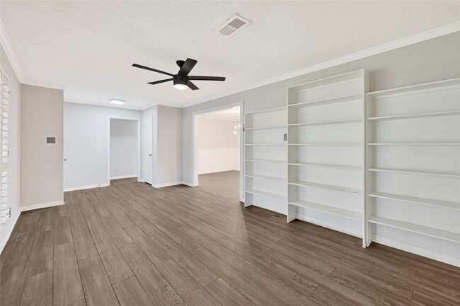 Building Photo - 122 Gruss Dr