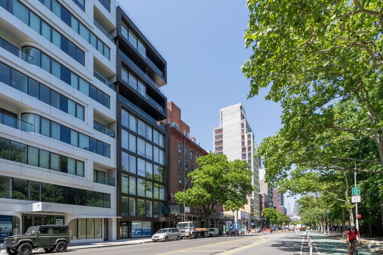 Building Photo - 175 Chrystie St