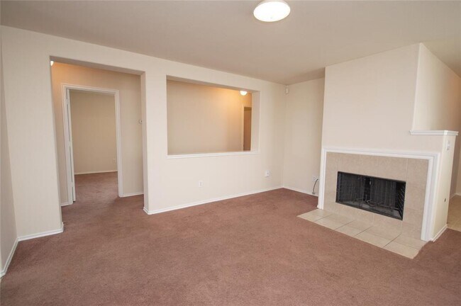 Foto del edificio - 315 Remington Creek Dr