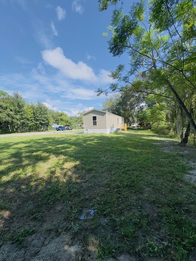Building Photo - 5149 Bryant Ave