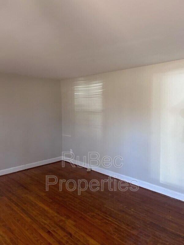 Building Photo - 5330 Elderbank Dr