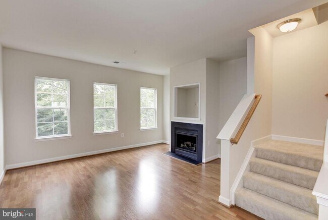 Foto del edificio - 42514 Mayflower Terrace
