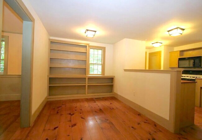 Building Photo - 68 Beech Rd