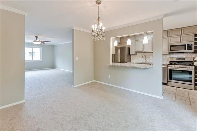 Building Photo - 115 Biscayne Dr NW