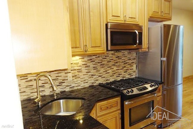 Foto del edificio - 553 Bainbridge St