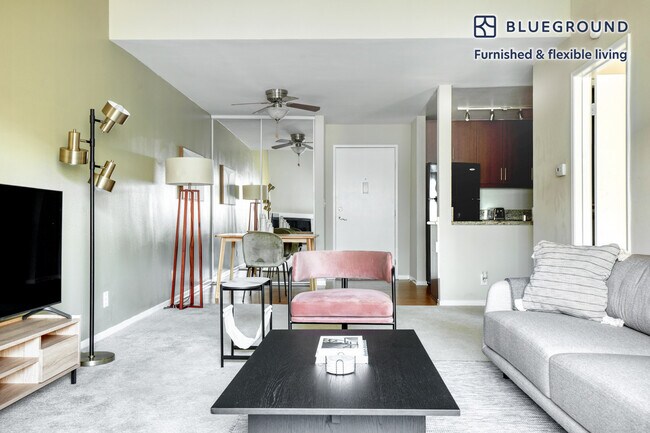 Foto del edificio - 275 S 3rd St