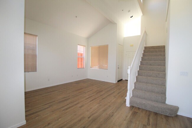 Foto del edificio - Large Ventura Home with Community Pool