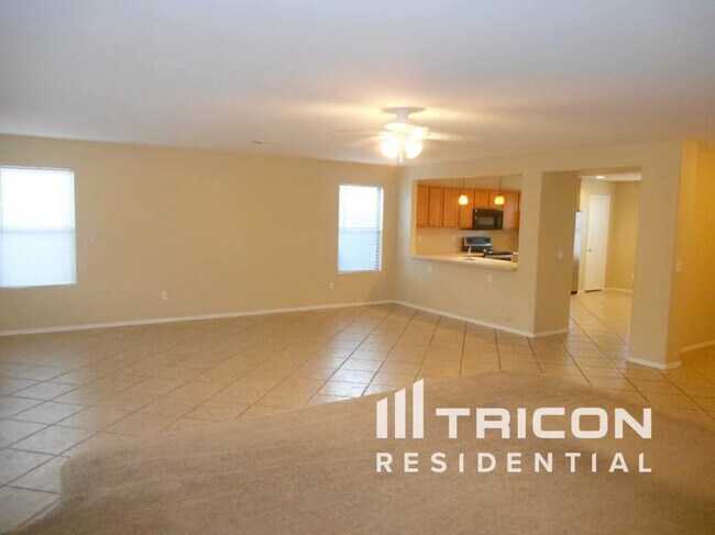 Foto del edificio - 10610 E Baywood Ave