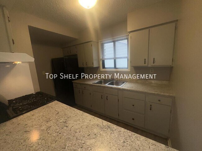 Foto del edificio - 4211 E Ovid Ave