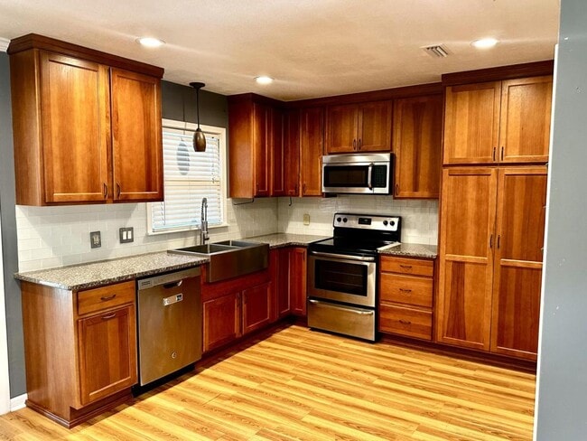 Foto del edificio - 607 Chickasaw Rd