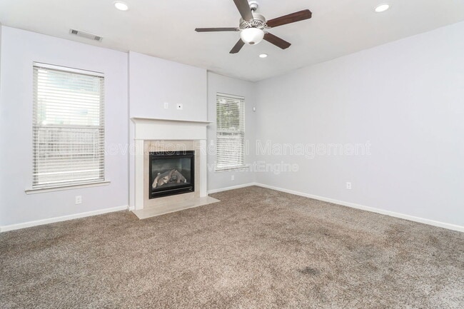 Building Photo - 5059 Saphire Ct