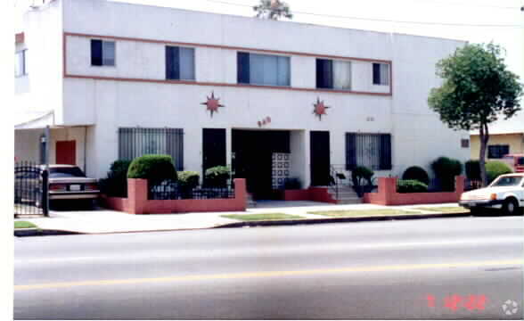 Primary Photo - 940 W Gage Ave