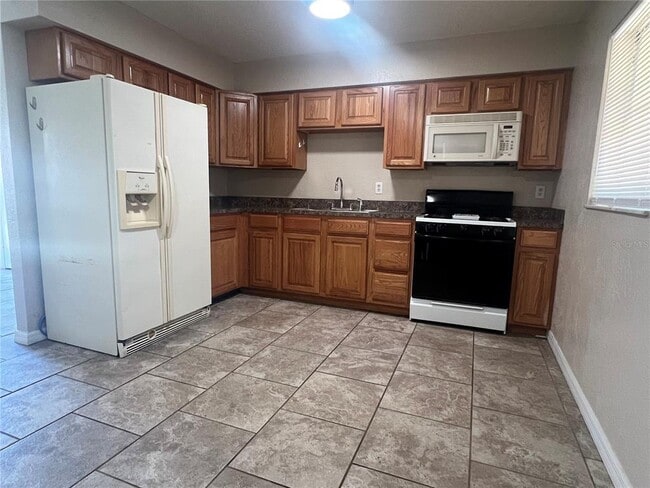 Foto del edificio - 2050 N Highland St