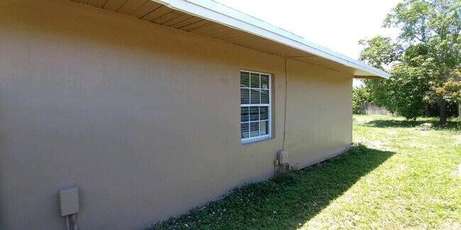 Foto del edificio - 355 Hastings St