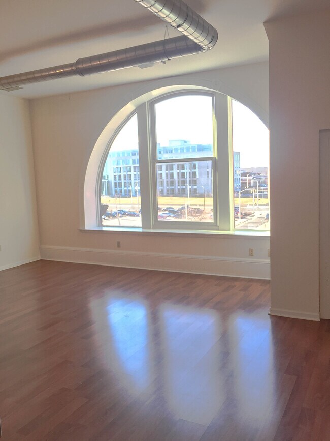 William Brown Lofts Apartments in Rockford, IL