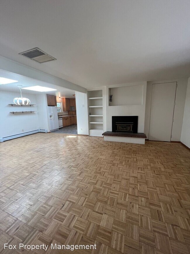 Building Photo - 3 br, 3 bath House - 3275 19th Street