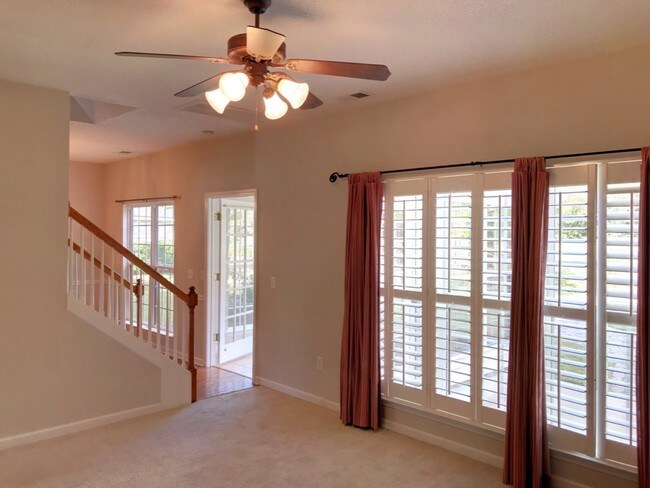 Foto del edificio - 175 Oak Ridge Cir