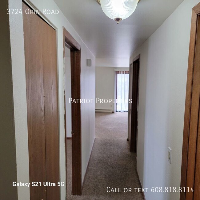 Building Photo - 1 bed/1 bath plus den in Madison, WI!