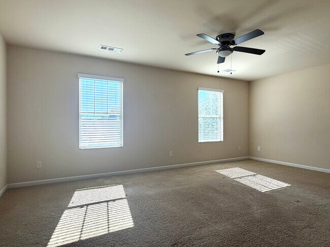 Foto del edificio - 8 Thimbleberry Dr