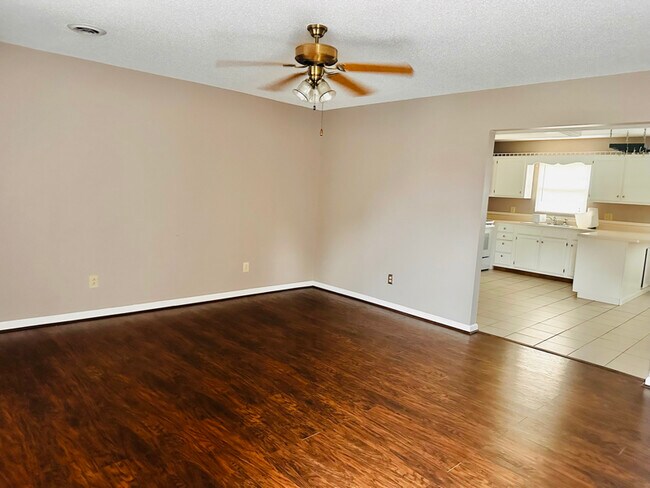 Foto del edificio - 5 Lexington Ct