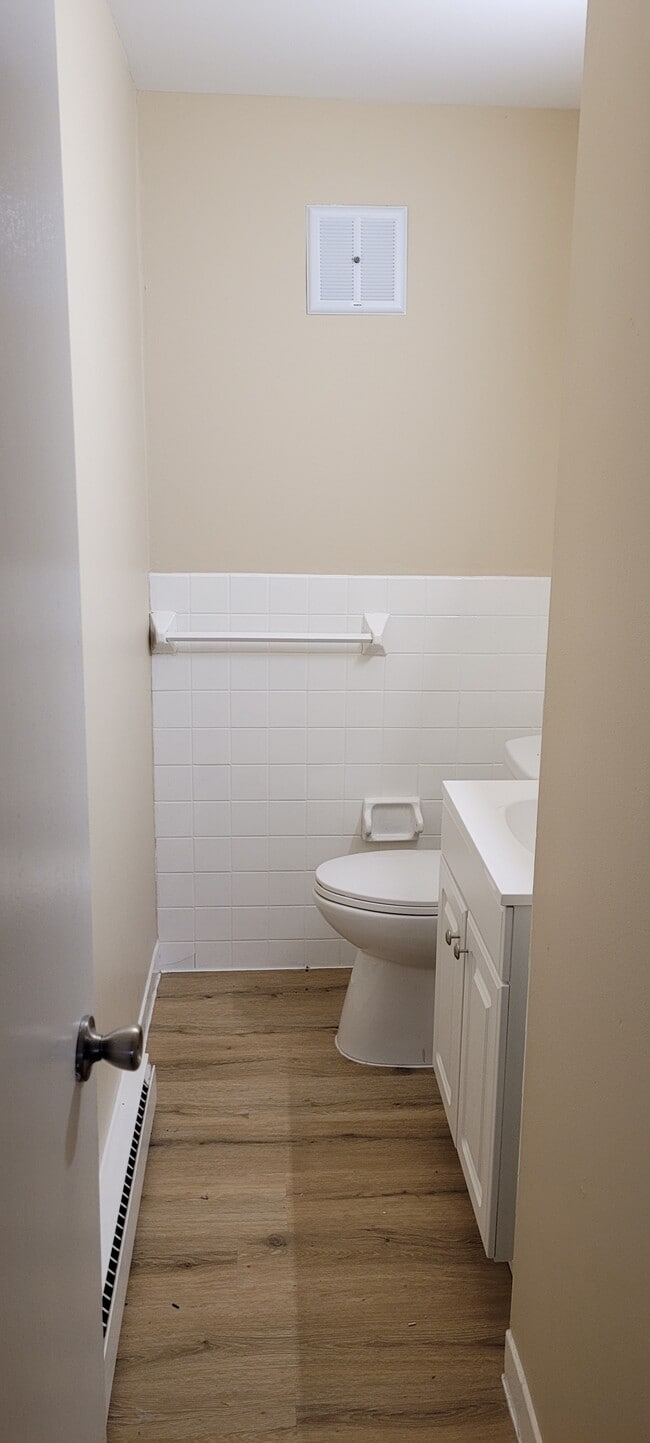 Medio baño - Millville Manor