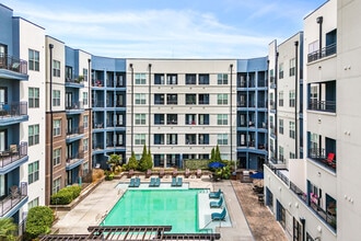 Building Photo - The Quinn at Perimeter