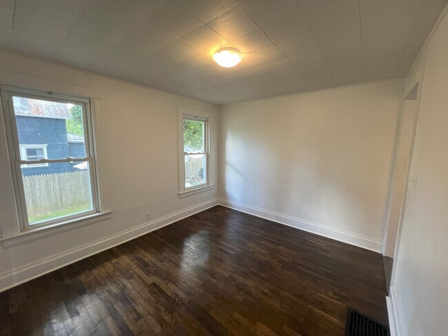 Building Photo - 253 Avenue A