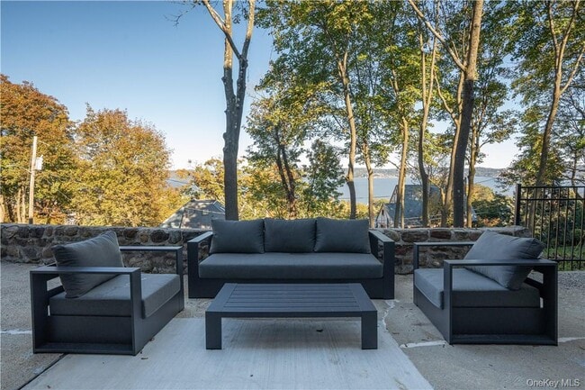 Building Photo - 8-12 S Boulevard Unit# 8-104