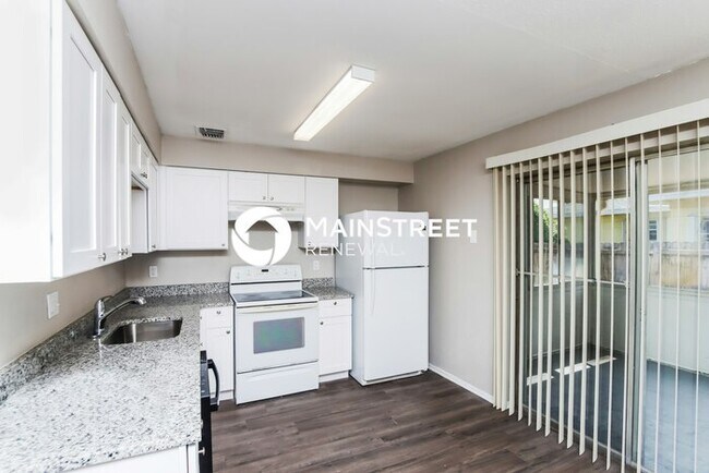 Foto del edificio - 3 Bedroom Pet-Friendly Home in MERRITT ISLAND, FL with Main Street Renewal