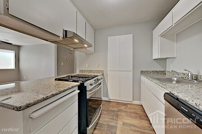 Foto del edificio - 2333 Nancy Ln