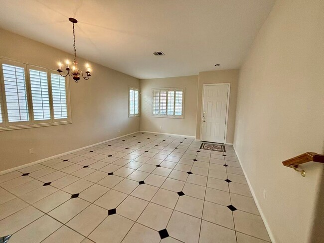 Building Photo - 7607 Pioneer Ranch Ave