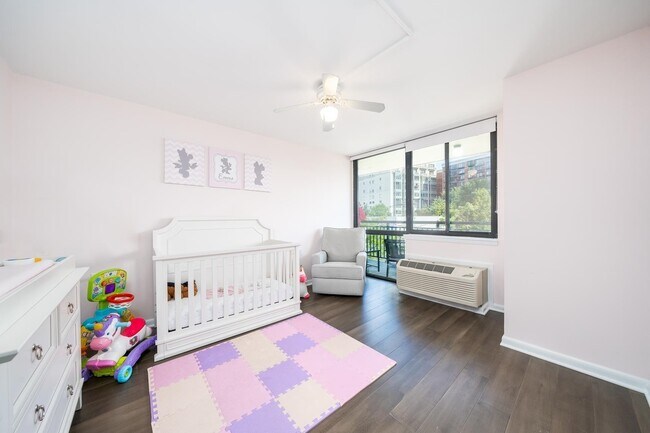 Foto del edificio - 551 Observer Hwy