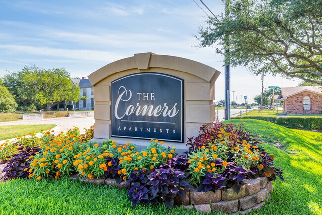 Building Photo - The Corners Apartments