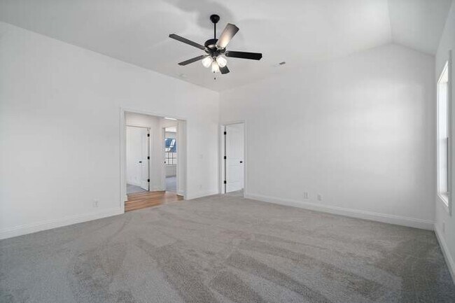 Building Photo - 120 Trillium Ct