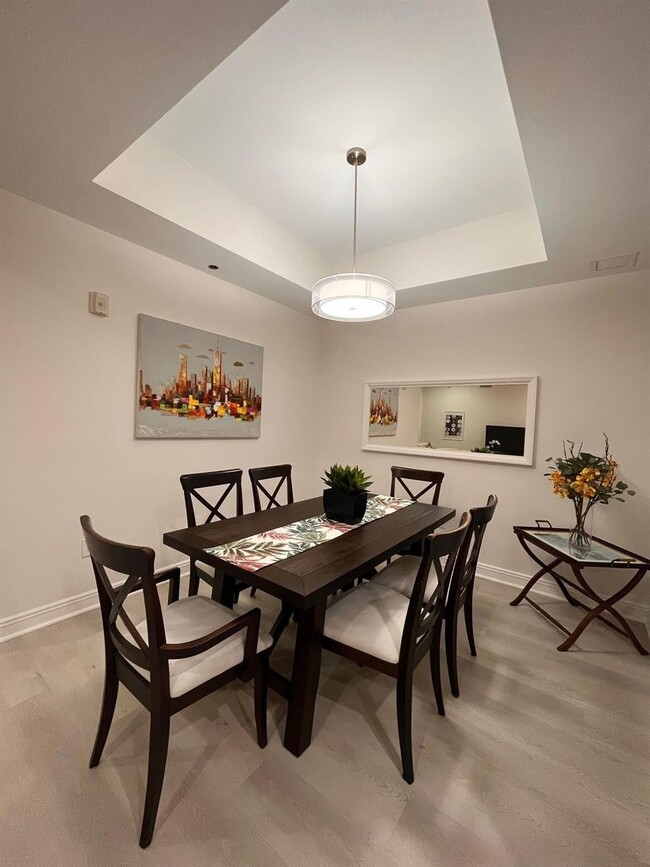 Foto del edificio - 16100 Emerald Estates Dr
