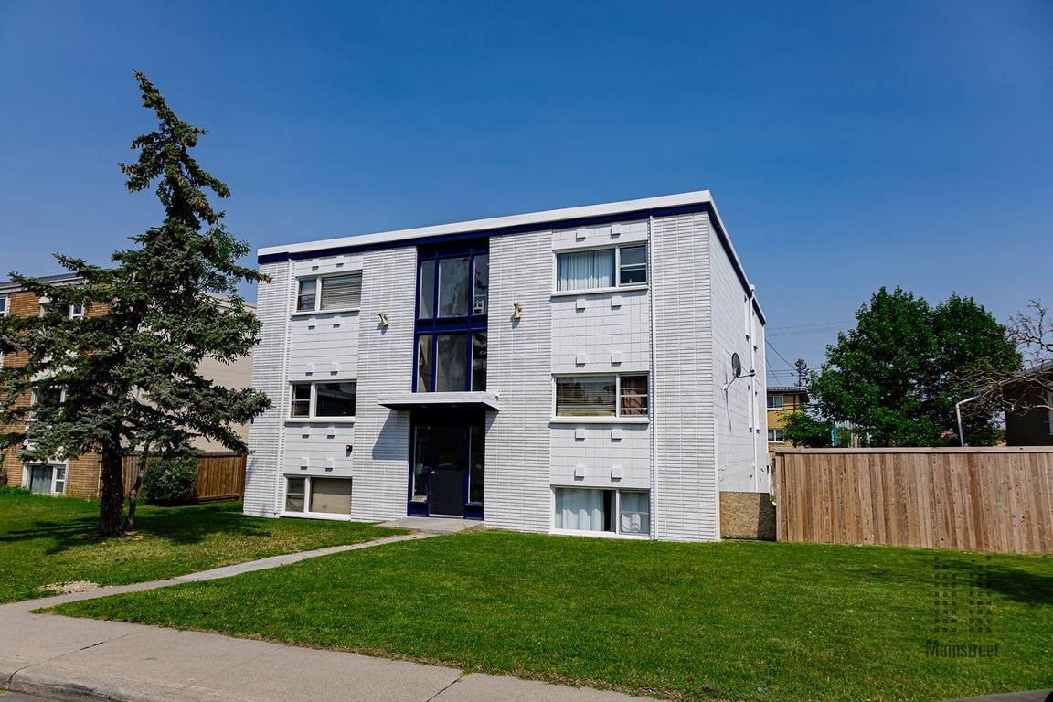 Photo du bâtiment - Westbrook Mallside Apartments
