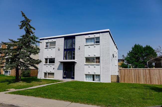 Building Photo - Westbrook Mallside Apartments