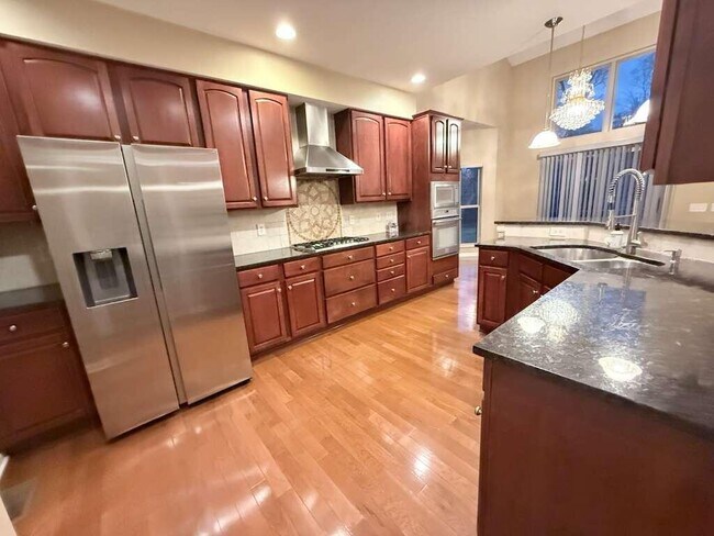 Foto del edificio - 7798 Wayside Ave