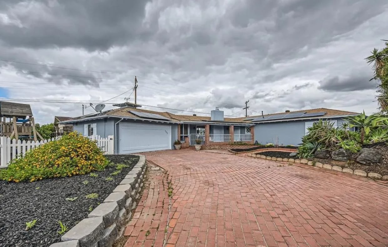 Primary Photo - Charming 3-Bedroom Home with Included Util...
