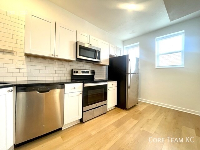 Building Photo - 712 Linwood Blvd