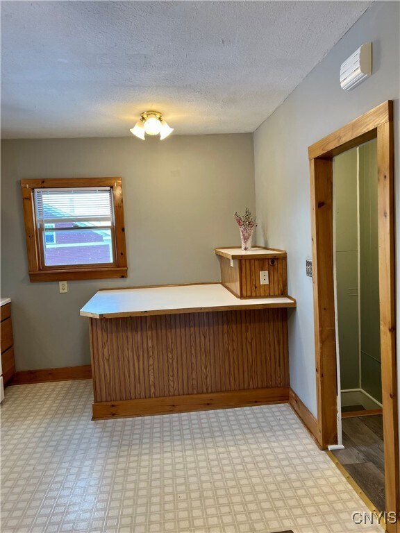 Foto del edificio - 1962 Middle Rd