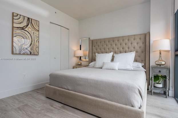 Foto del edificio - 121 NE 34th St