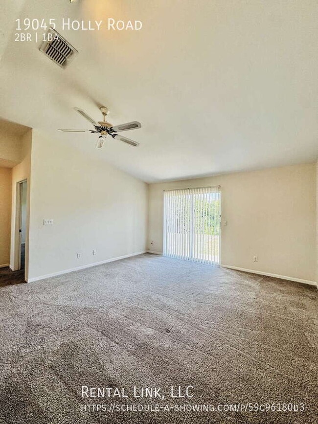 Building Photo - 19045 Holly Rd