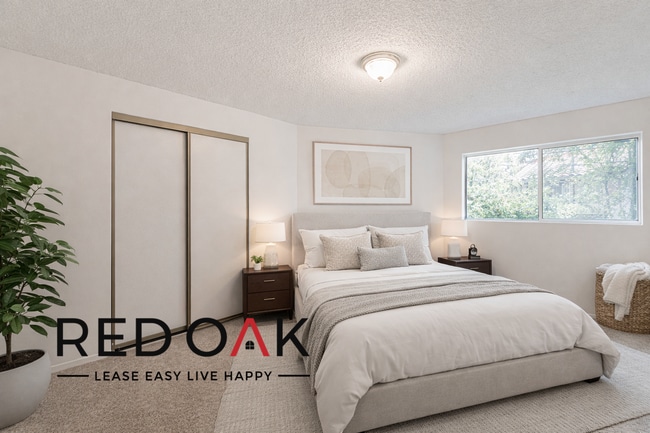 Building Photo - 2748 Montrose Ave